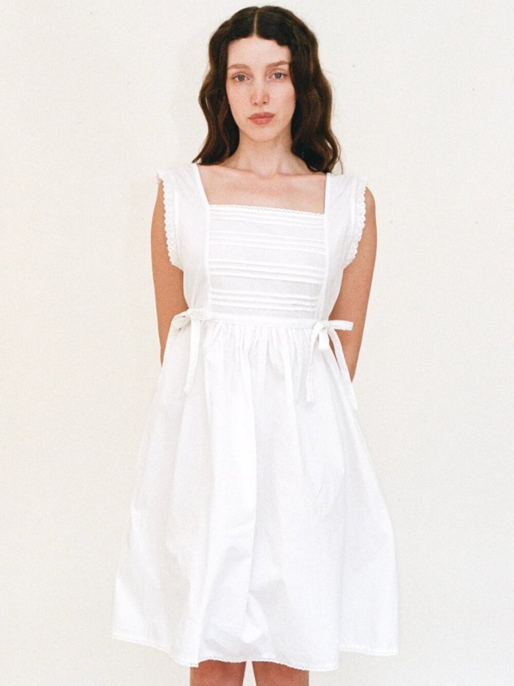 Salter House Pinafore Night Dress in White, O/S